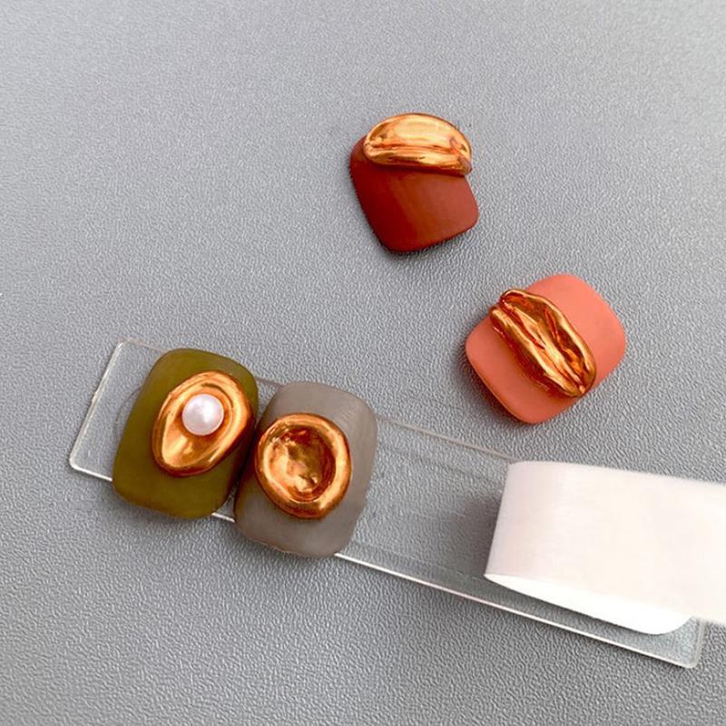 

1 лист накладных типсов для демонстрации стенда, держатель, клейкая лента с двухсторонним клеем для отработки навыков маникюра, не оставляющая следов, прочная лента