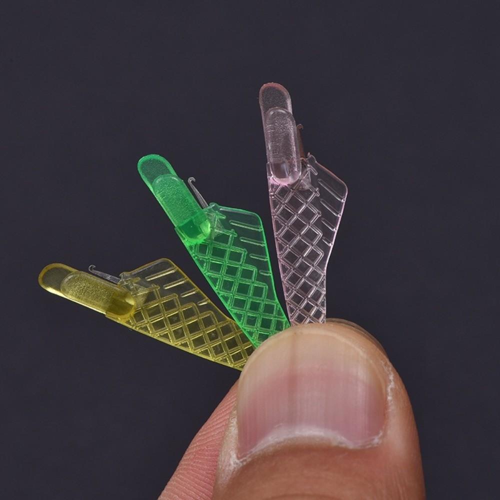 10PCS Fish Type Mini Needle Threader Plastic Automatic Thread Changer Professional Tailoring
