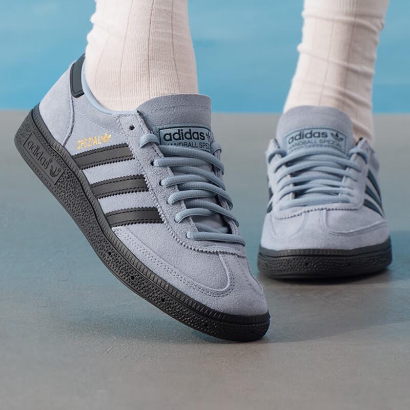 Adidas Unisex JR3668 Lifestyle Low-Top Sneakers