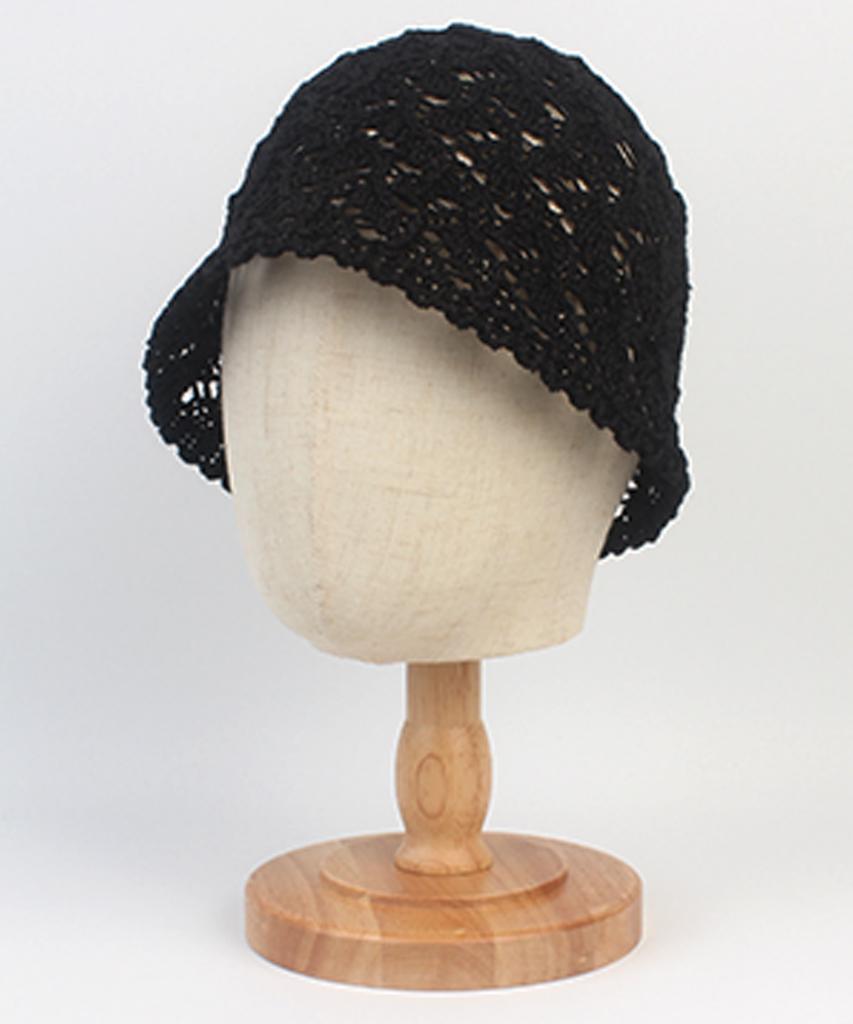 Yunibeosyeolkemiseuteuli Wave Knit Black Bucket Hat