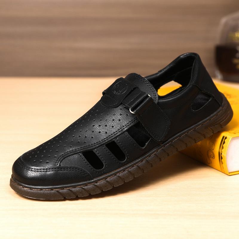

2024 Summer New Business Hollow Leather Sandals Middle-aged and Elderly Lightweight Breathable Shoes Men s Hole Velcro Cool Leather Shoes 39 чёрный