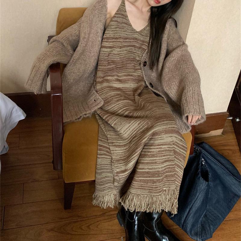 Spicy Girl Retro Tassel Knitted Camisole Dress - Loose Mid-Length for Spring, Summer, Autumn