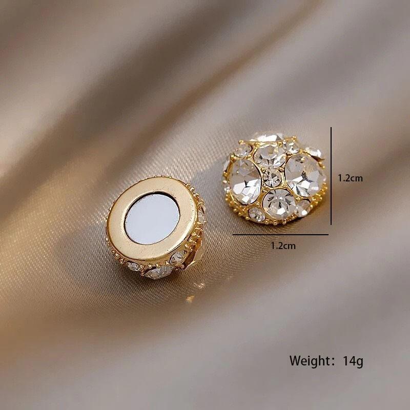 Japanese and Korean wind magnet earrings full of diamond earrings female, creative Internet celebrity without ear clips