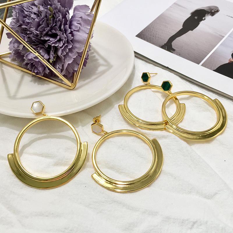 Supply Jewelry Versatile Geometric Exaggerated Catwalk Style Large Circle Gloss Earrings Women'S Fashion Commuter Jewelry