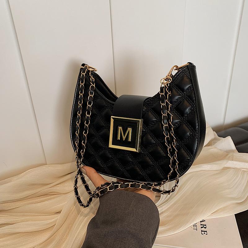 

Красивая сумка на одно плечо подмышкой, персонализированная трендовая сумка для женщин 2024 года, новая модная сумка-мессенджер с цепочкой и текстурой чёрный