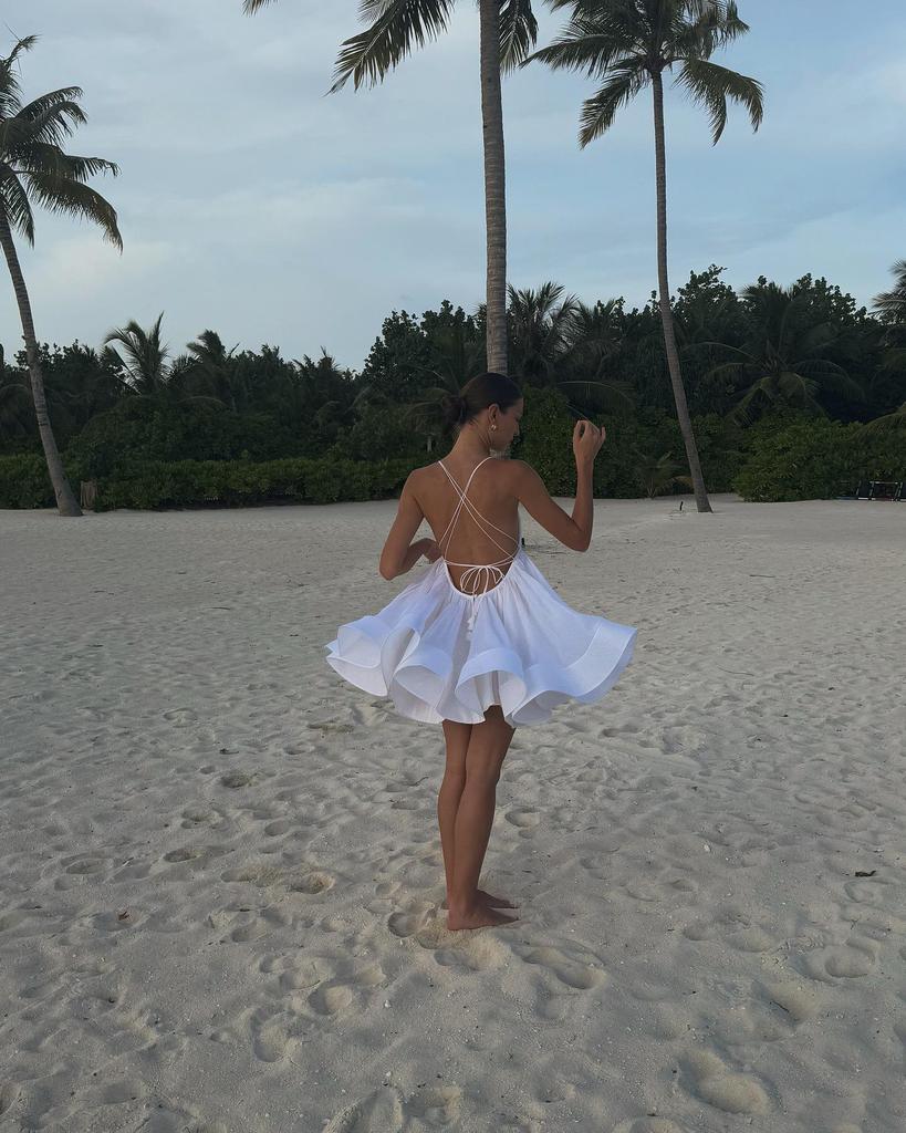 2026 Trendy European and American Women's V-Neck Backless Dress - Beach Holiday Style