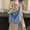 Korean version of casual large-capacity underarm bag women's bag 2025 new simple denim bag fashion messenger shoulder bag