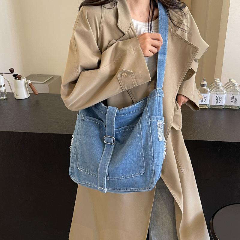 Korean version of casual large-capacity underarm bag women's bag 2025 new simple denim bag fashion messenger shoulder bag