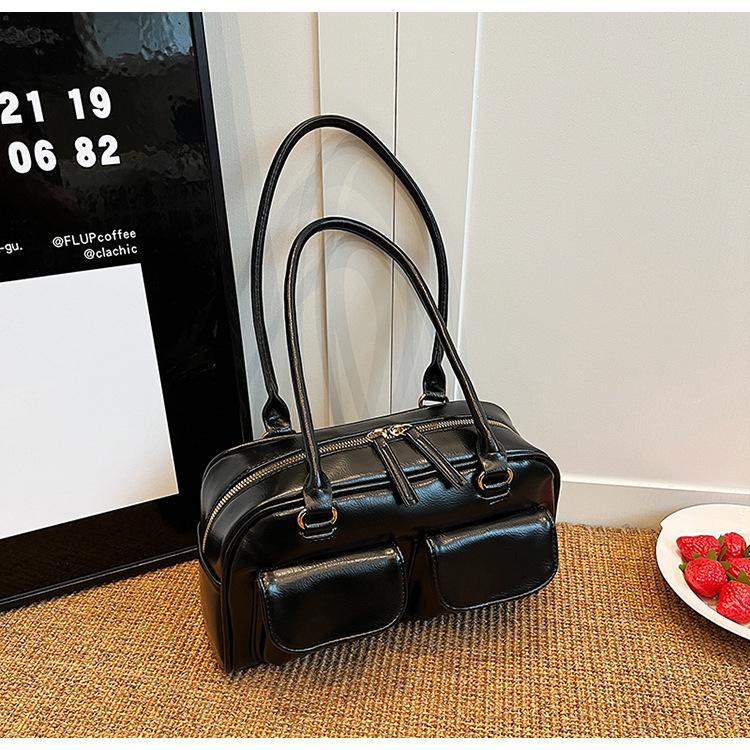 High-end Retro Large-capacity Shoulder Bag Women's 2025 New Casual and Versatile Commuter Hand-held Armpit Bag Trend