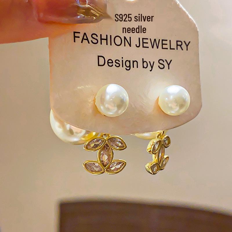 Elegant 14K Gold-Plated Sterling Silver Zircon Pearl Pig Nose Earrings - Versatile High-End Ear Jewelry