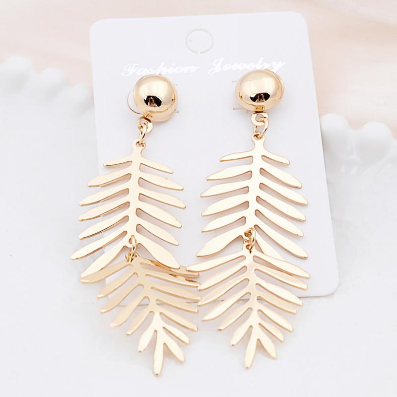 

New Long Monstera Women s Hanging Earrings Flexible Leaf Pendants Female Dangle Earrings Exaggerated pendientes mujer 2024