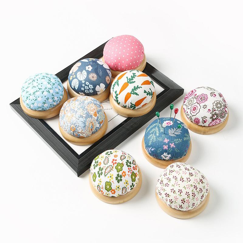 1Pc Ramdon Color Wood Stand Cloth Needle Pin Cushion Sewing Supplies Embroidery DIY Handcraft Needle Storage Pincushions