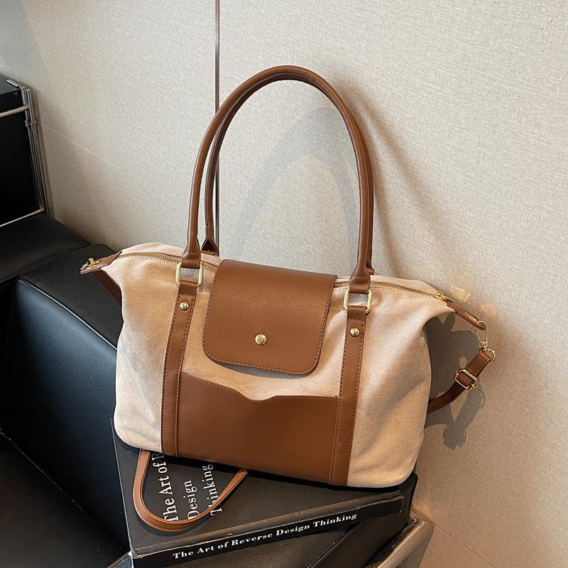 Retro bag women's large-capacity autumn and winter casual messenger bag single shoulder underarm commuter tote bag