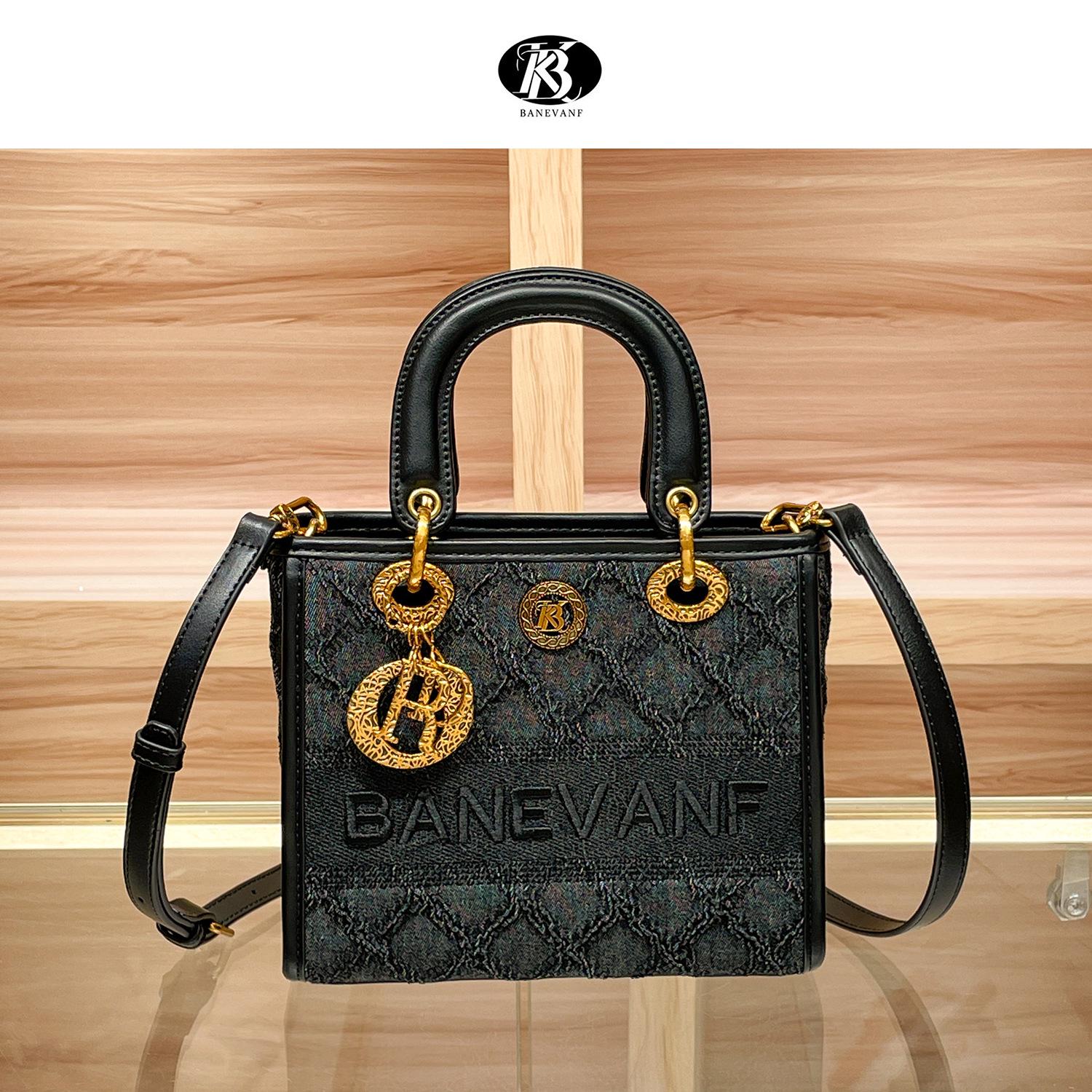 

Сумка Princess Banny 2024 из вышитого денима в стиле Леди Ди - Универсальная женская сумка через плечо и кроссбоди чёрный