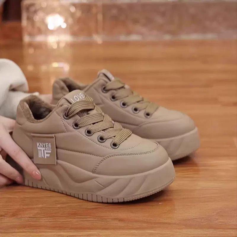 Platform bread shoes women's  new popular versatile height-increasing shoes autumn and winter women's velvet board shoes black women's shoes