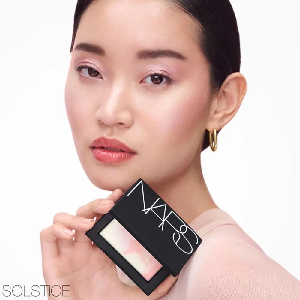 NARS Powder Prism Light Reflecting Limited Edition