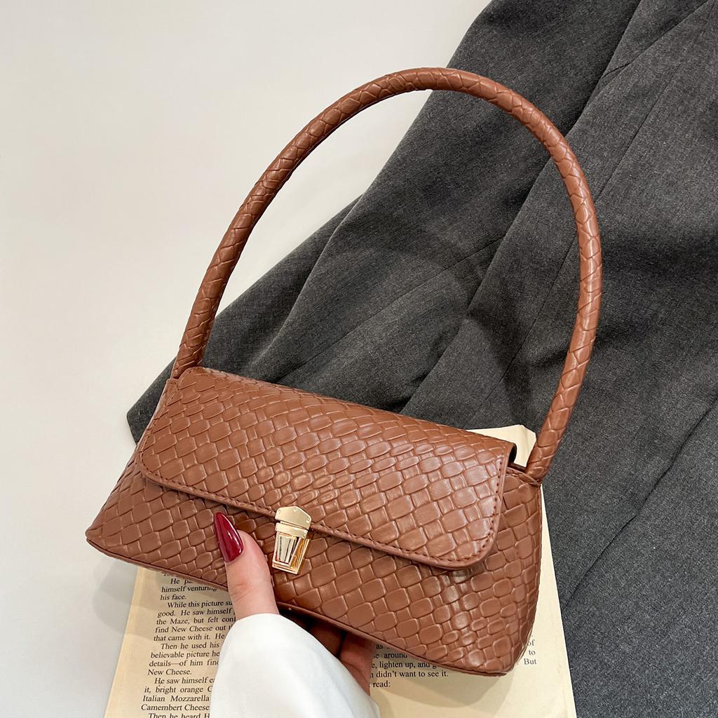 European and American fashion retro niche woven bag small bag women's 2025 new versatile casual portable shoulder armpit bag