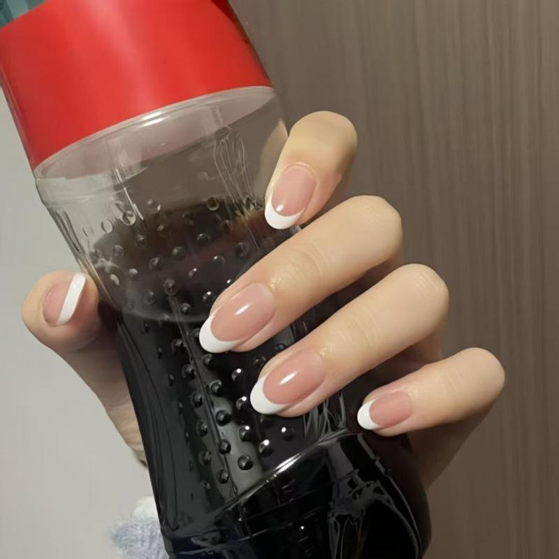 Elegant Detachable Milky White French Oval Short Nail Tips