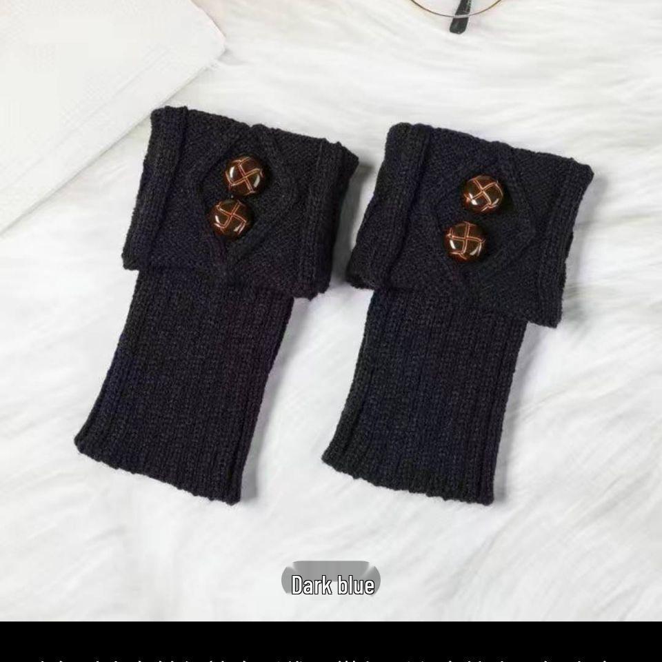 Women's Thick Knit Wool Diamond Button Ankle Boot Socks and Leg Warmers for Autumn and Winter.