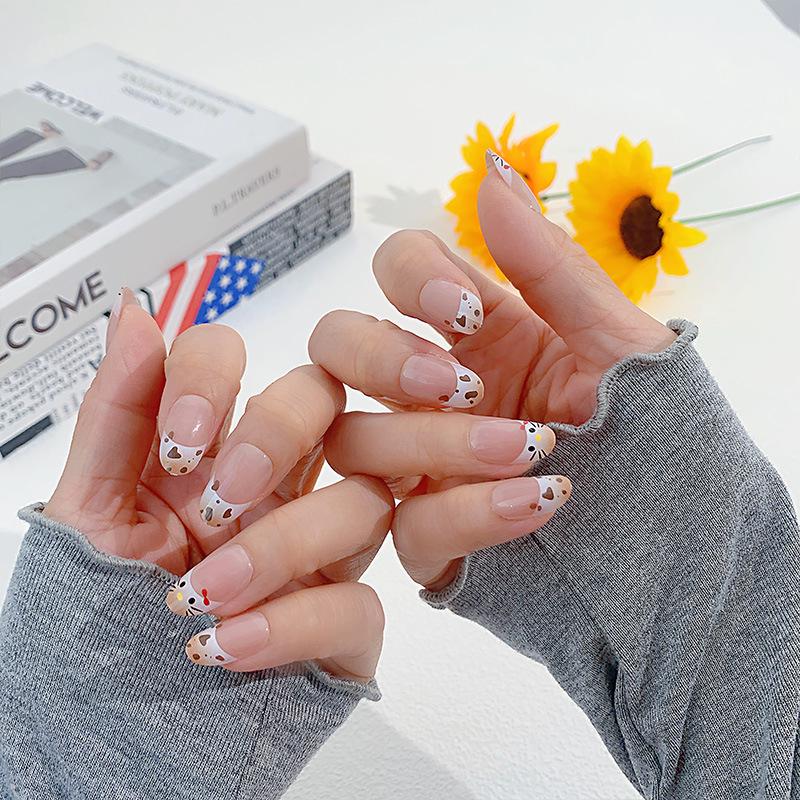 Handmade Student Style Wearable Nail Tips - Fresh, Cute, Detachable, Short Oval Design for 2026