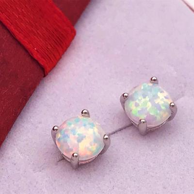 Populära damörhängen med runda vita australiska opaler, mini-studs – Enkel del