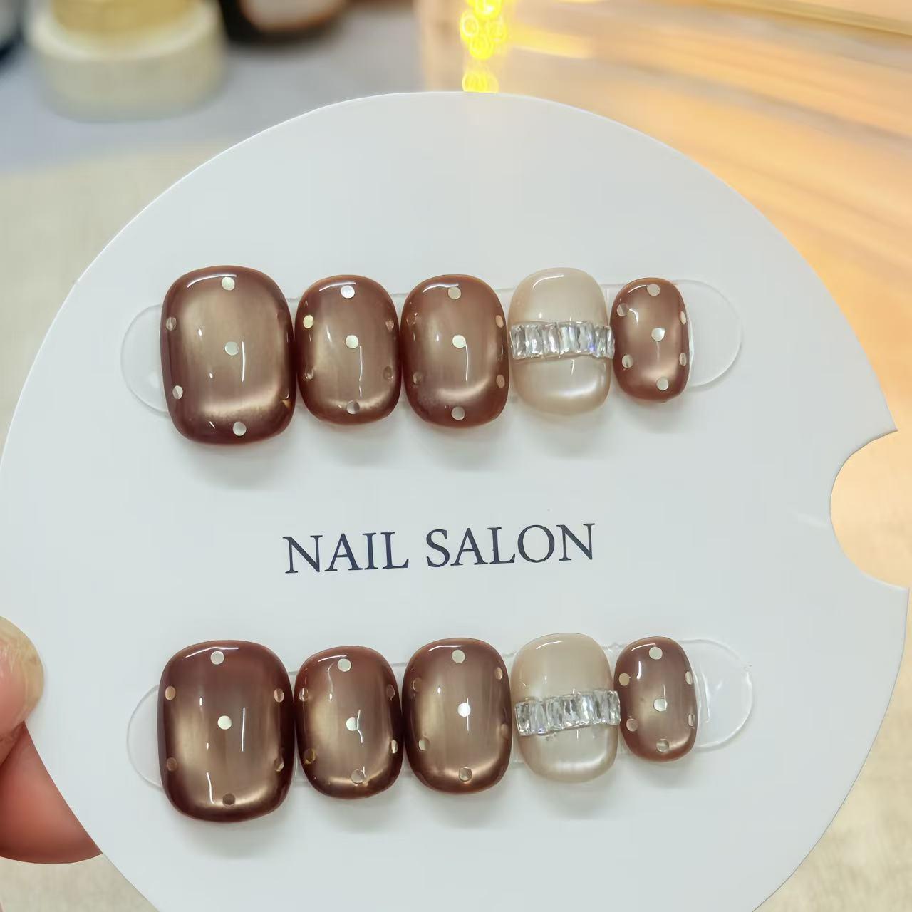 Autumn/Winter Cat Eye Nail Art - Coffee Glass Beads with Polka Dot Design, Versatile & Trendy L