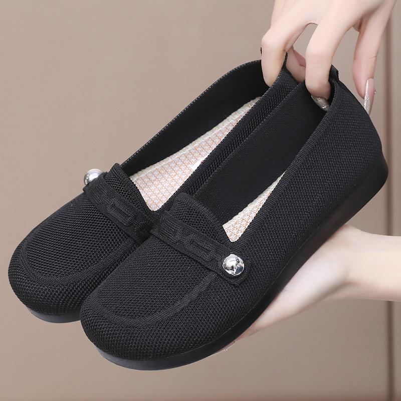 Old Beijing cloth shoes women's single shoes flying woven surface comfortable and breathable leap month mother shoes soft sole non-slip middle-aged an