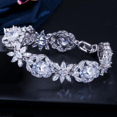 S0148 Jewelry Bracelet Super Flash Aaa Zircon Celebrity Temperament Floral Hand Jewelry