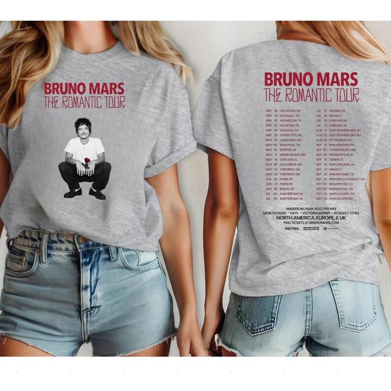 Sommer Mode Bruno Mars Romantische Tour Shirt, Retro Pop Konzert 2026 T-Shirt, Unisex Musik Fan Geschenk Hip Hop Streetwear Übergroßes T-Shirt