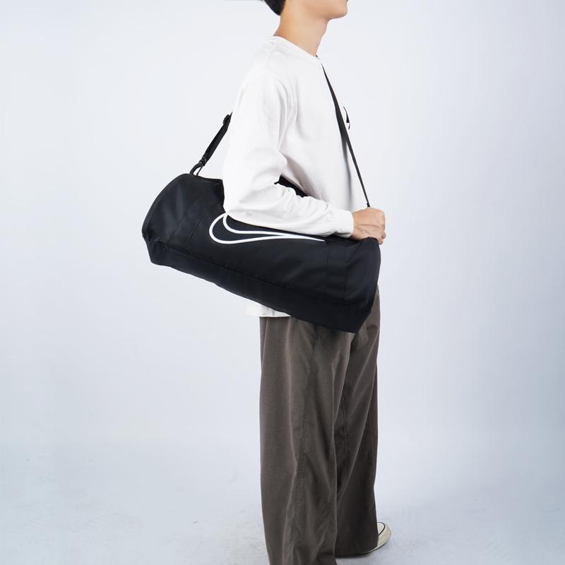 Nike Poliester Torba na siłownię Torba kempingowa Jednoramienna torebka Torba podróżna Regularna Unisex Czarna Casual DA1746-010