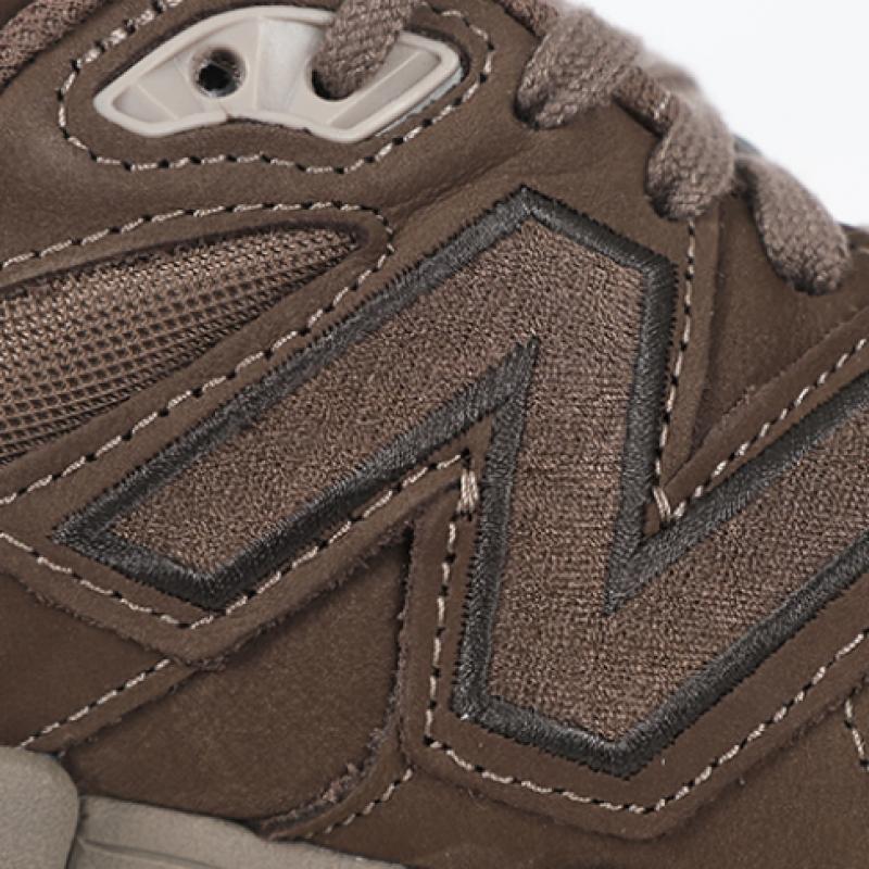 New Balance 9060 Mono Cortado