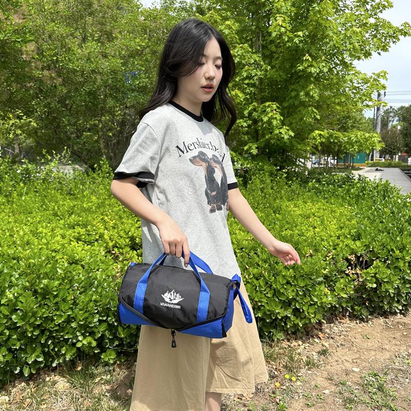 Katlanabilir Tek Omuz Seyahat Spor Çantası: Hafif, Yuvarlak Namlu Tasarımı, Renk Bloklu Moda, Dış Mekan Çapraz Vücut Depolama.