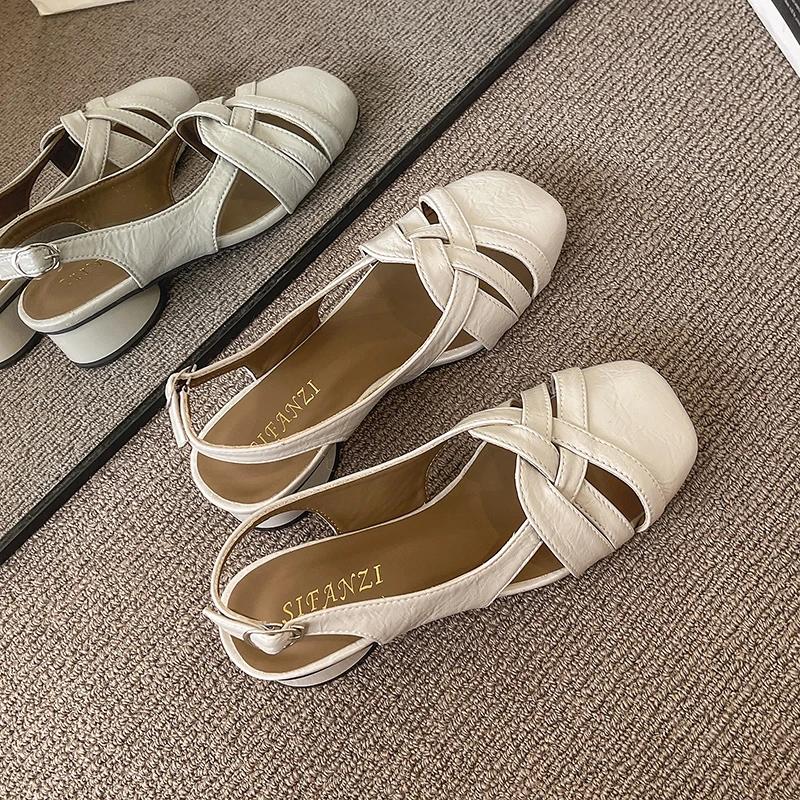 Fashion Hollow Single Shoes 2025 Spring and Summer New Medium and Chunky Heel Baotou Shallow Mouth Casual Women's Sandals