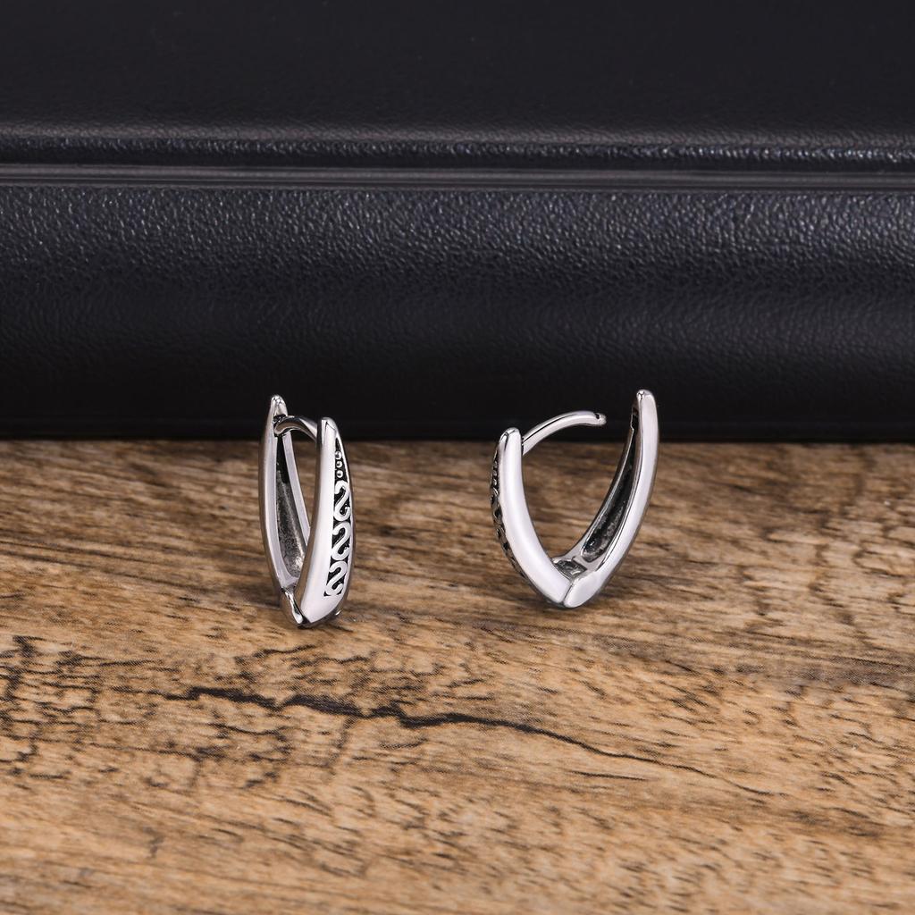 Vnox Retro Triangle Hoop Earrings for Men Dad Husband Boyfriend, Stainless Steel New Gothic Geometric Ear Gifts Jewelry