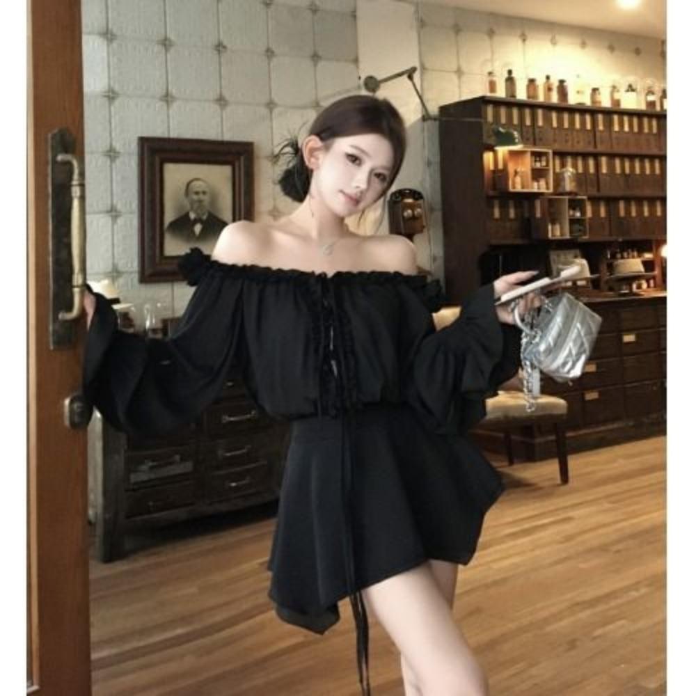 Wearing Black One Shoulder Dress Korean Atmosphere Perfect Women Spring Autumn French Temperament