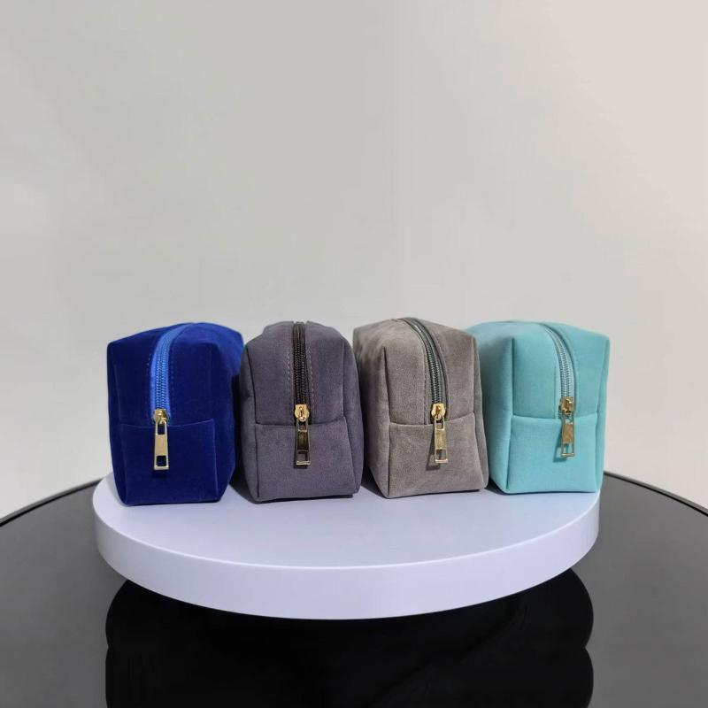 Cute Plush Makeup Bag for Women Portable Travel Cosmetic Bag with Zipper Toiletry Pouch Storage Octagonal Cosmetic Bag Large Storage Bag