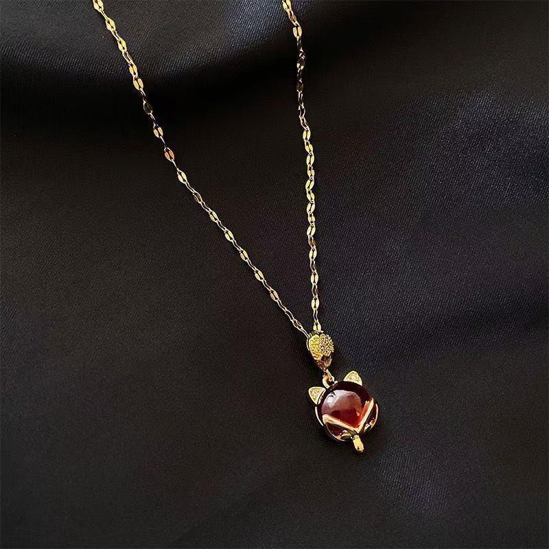 Elegant Red & Gold Cat's Eye Water Wave Necklace with Gold Pendant for Women