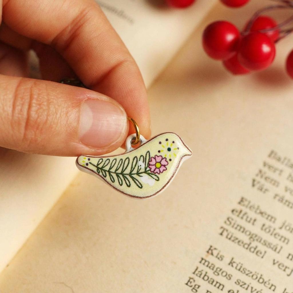 Stainless Steel Shark Parrot Pendant, DIY 18K Gold-plated Jewelry Accessory for Women.