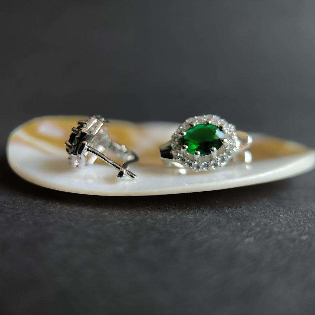 Silver Earrings with Nano Emerald 2.802ct (2192183)