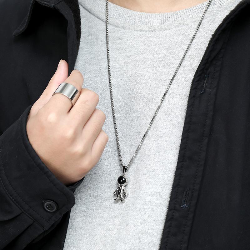 Colier Hip Hop din Oțel Titan Astronaut de Desene Animate Bărbați și Femei Val Lung Păpușă Dansatoare Pandantiv Colier