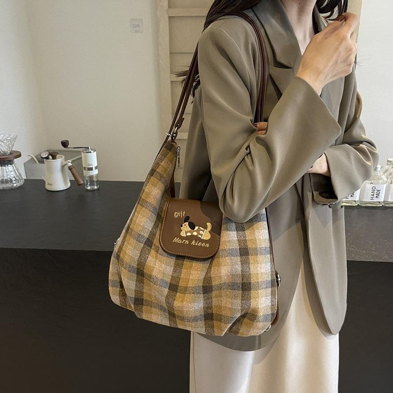 Bags Women's Large-capacity Plaid Tote Bags Commuter Retro Shoulder Satchel New Personalized Casual Backpack