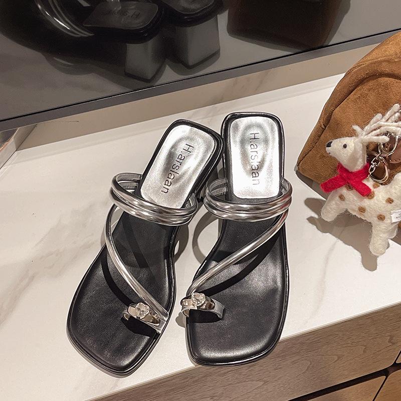 

Spring and Autumn New Luxury Women s Exquisite Slippers Summer Fashion Versatile Coarse Heel Sandals Outdoor Play Women s Shoes 40 серебряный