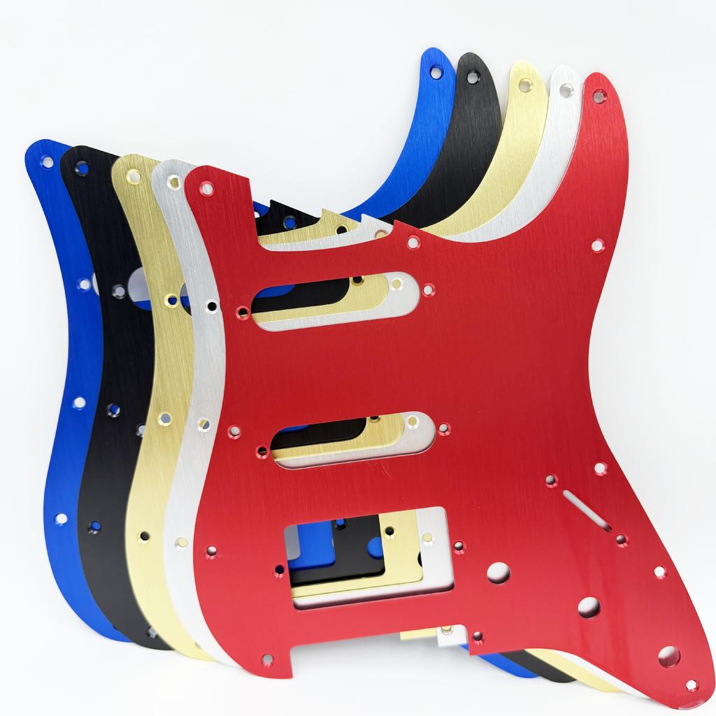 Hoogwaardig 1,5 mm dik Enkelzijdig Geborsteld Aluminiumlegering Paneel 11-gaats ST Elektrische Gitaar Pickguard SSH Decoratieve Pickguard