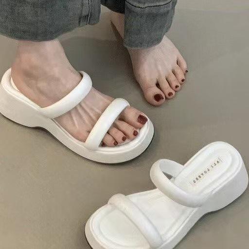 Fairy wind thick bottom slope heel leopard print toe flip-flops beautiful seaside beach slippers female summer wear