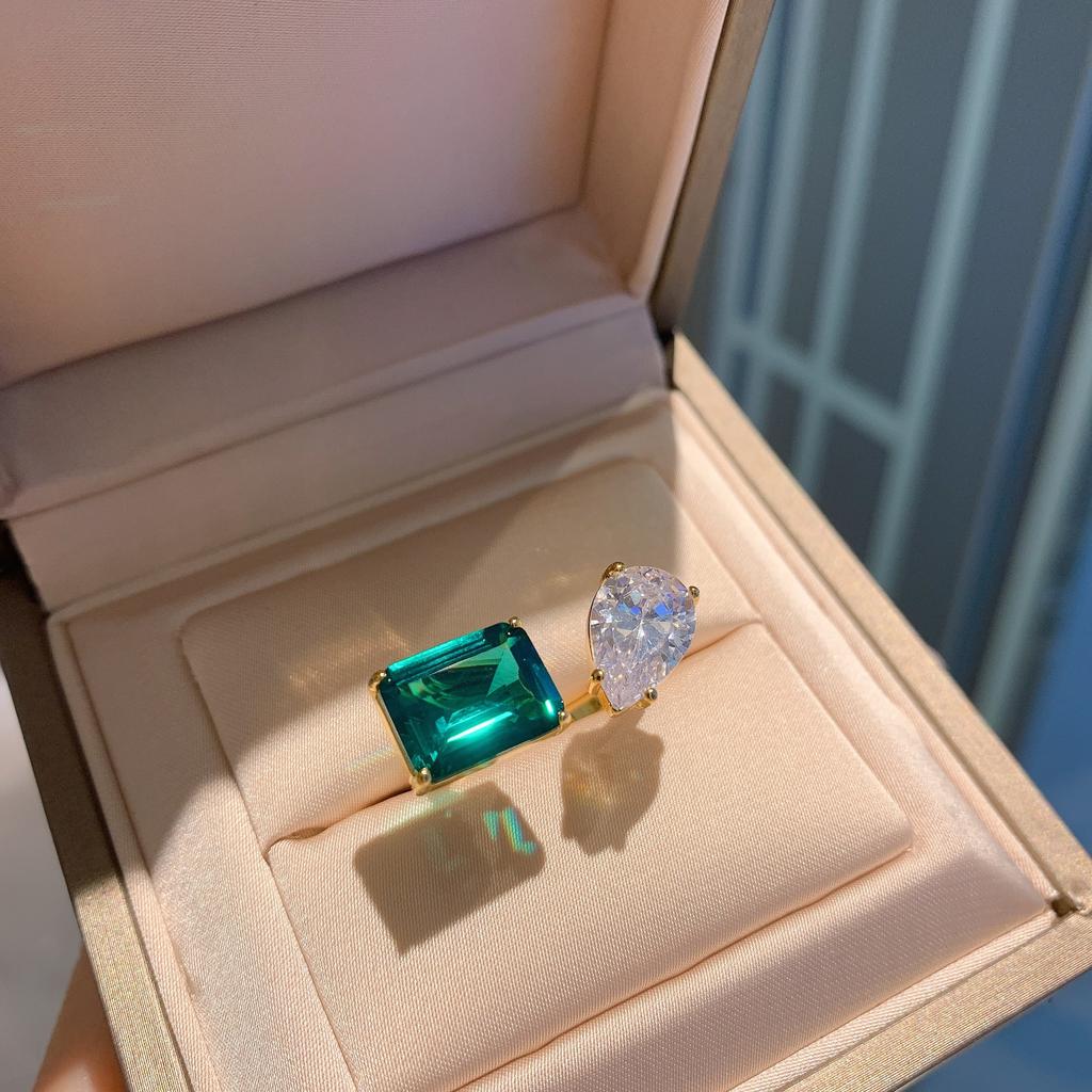 Jewelry Popular Simulation Emerald, Opening Adjustment Main Stone White 8 * 12 Green 9 * 12