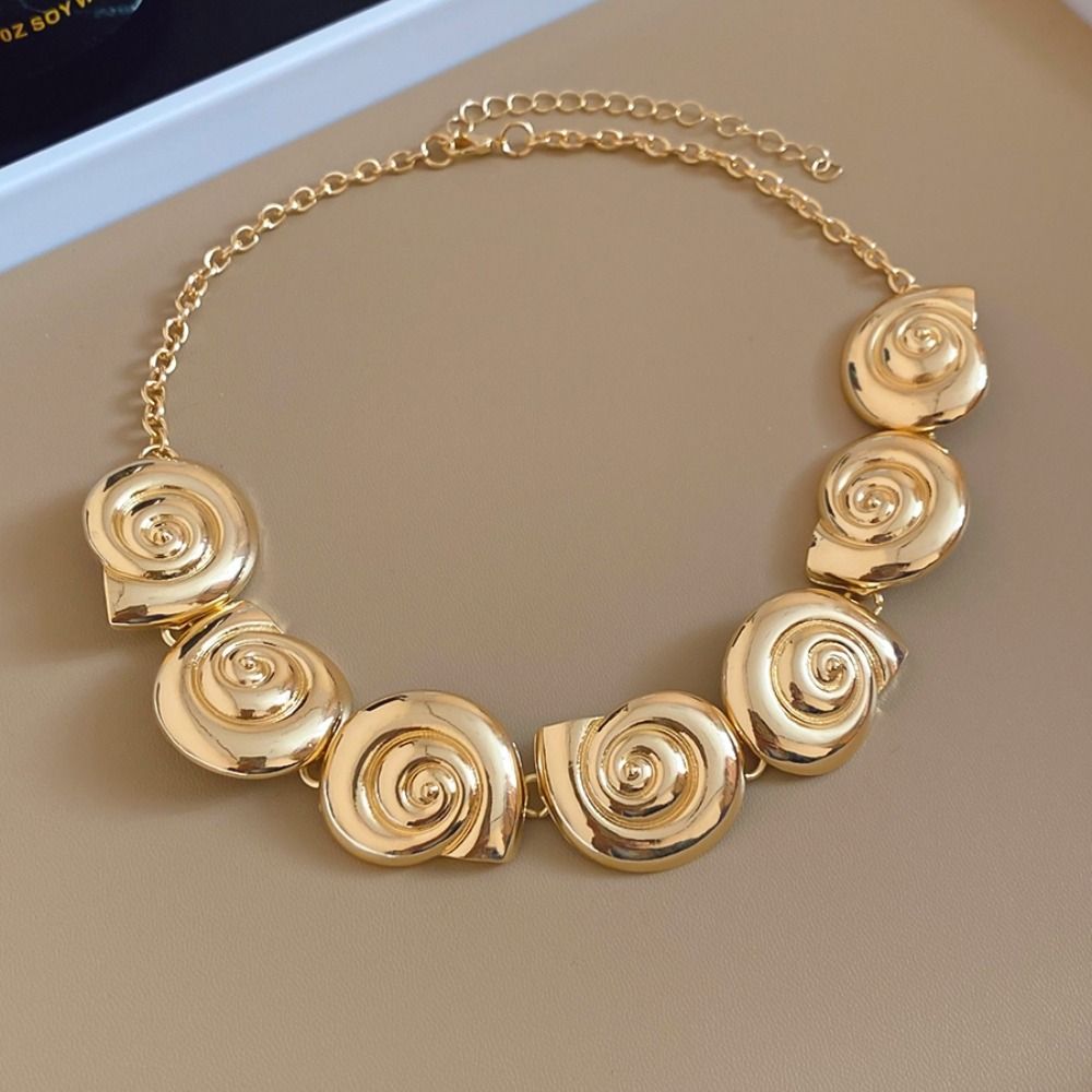 Retro Conch Clavicle Chain Set Metal Trendy Necklace Earring Set Conch Collar Pendant Beach