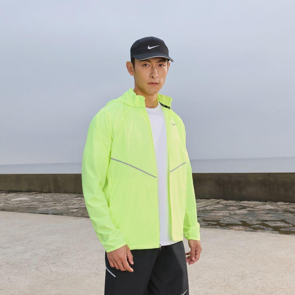 Nike Running Jackets Men s 737 Hooded Thin Other S