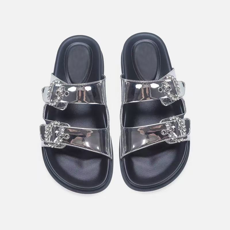 Thick-soled one-word slippers for women's summer wear, new bright diamond round buckle flat-heeled casual cool slippers