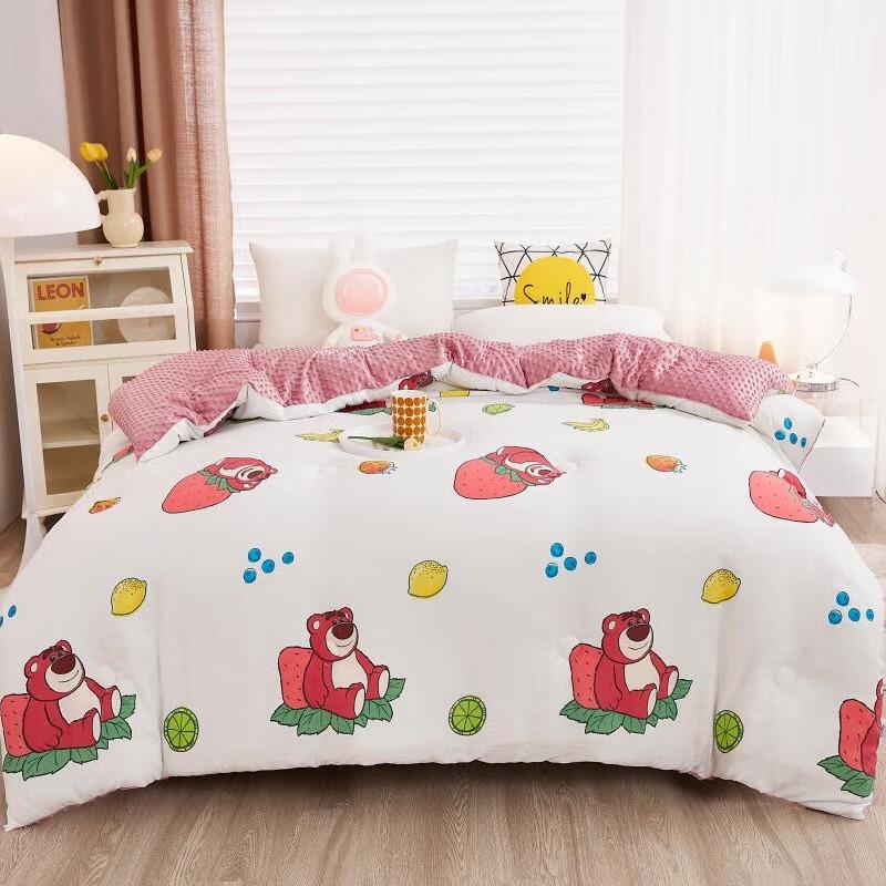 

Muji Fruit Strawberry Bear Soybean Fiber Winter Quilt