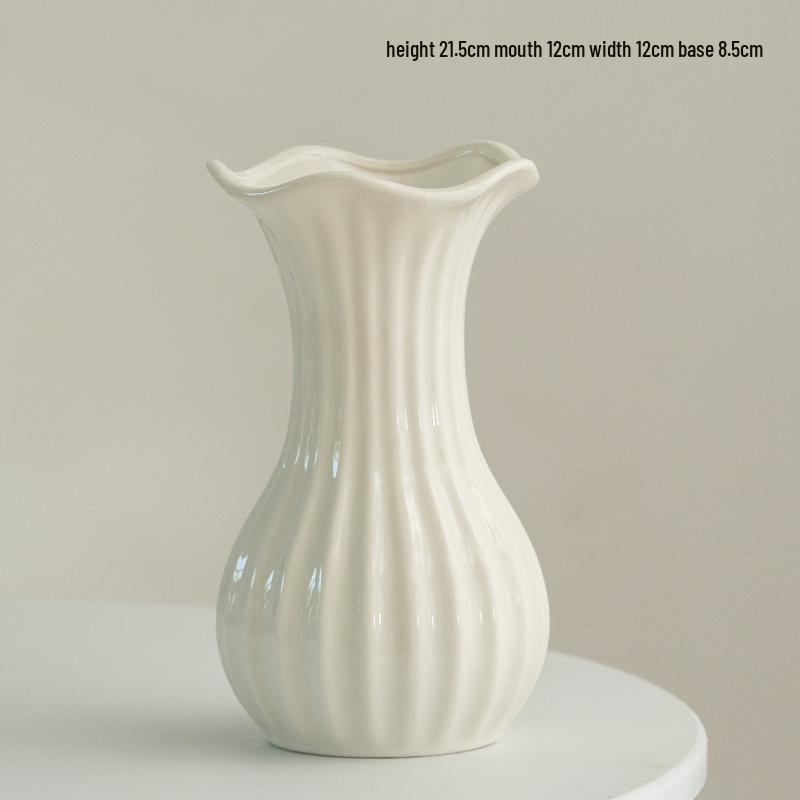 Nordic White Ceramic Vase for Fresh or Dried Flowers – Creative Tabletop Decor for Living Room